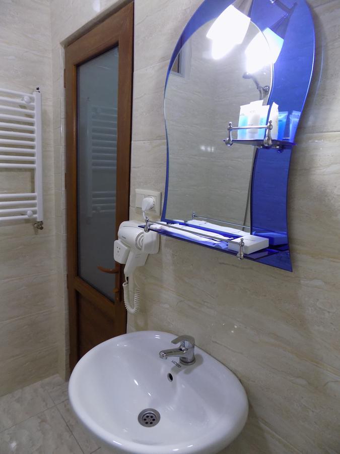Hotel Mars Zugdidi Dış mekan fotoğraf