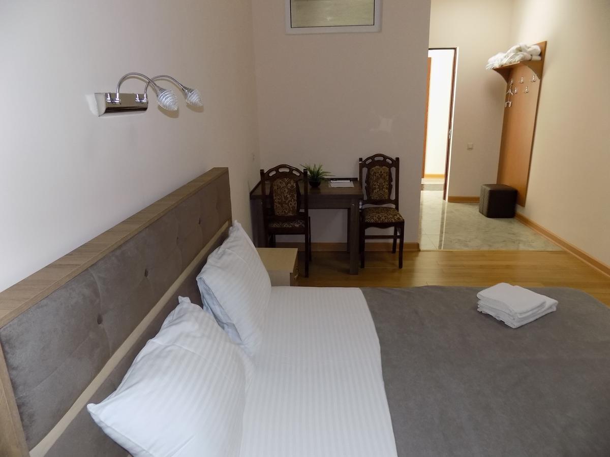Hotel Mars Zugdidi Dış mekan fotoğraf